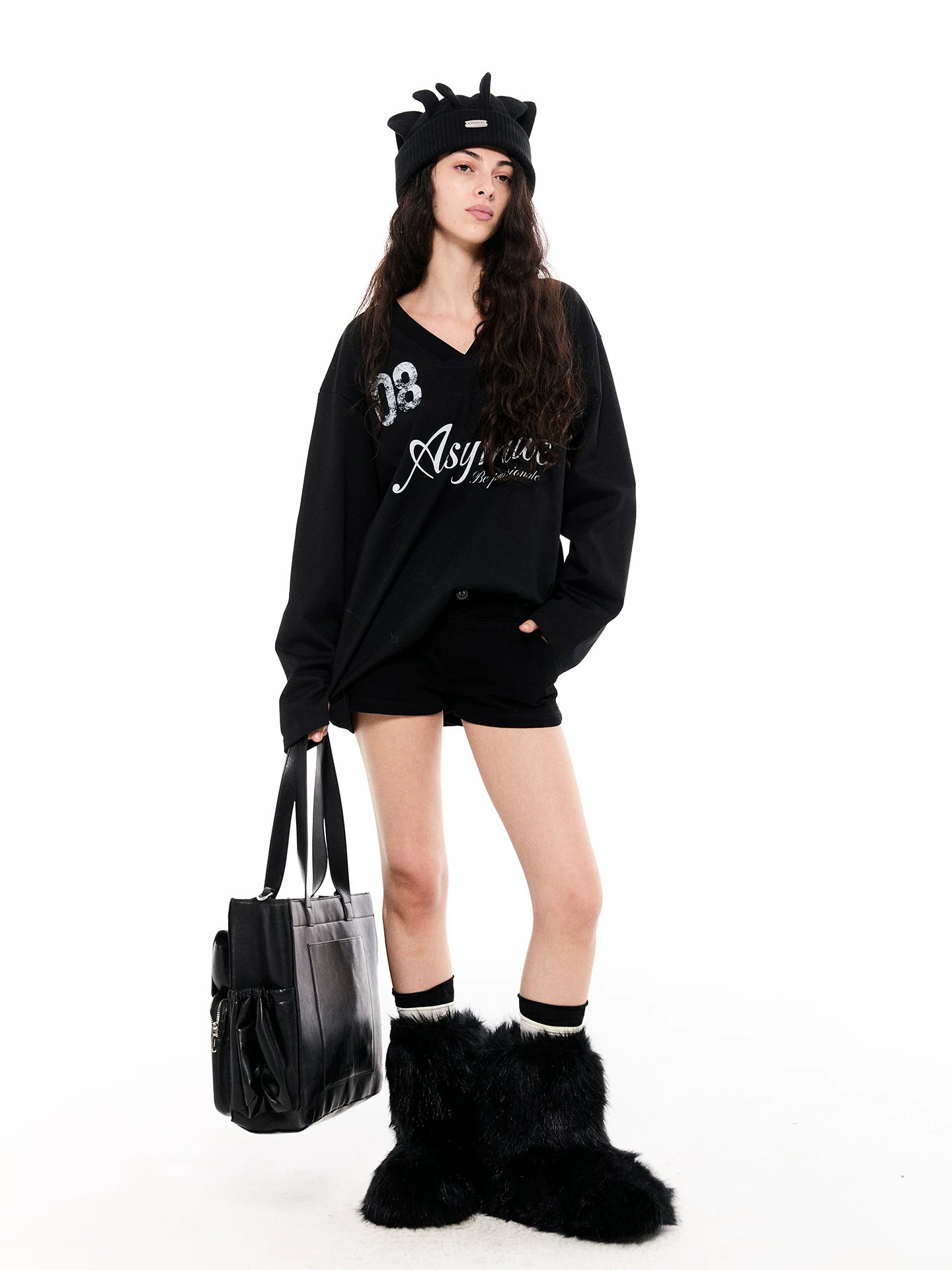 Asymwe Oversized V-Neck Graphic Jersey