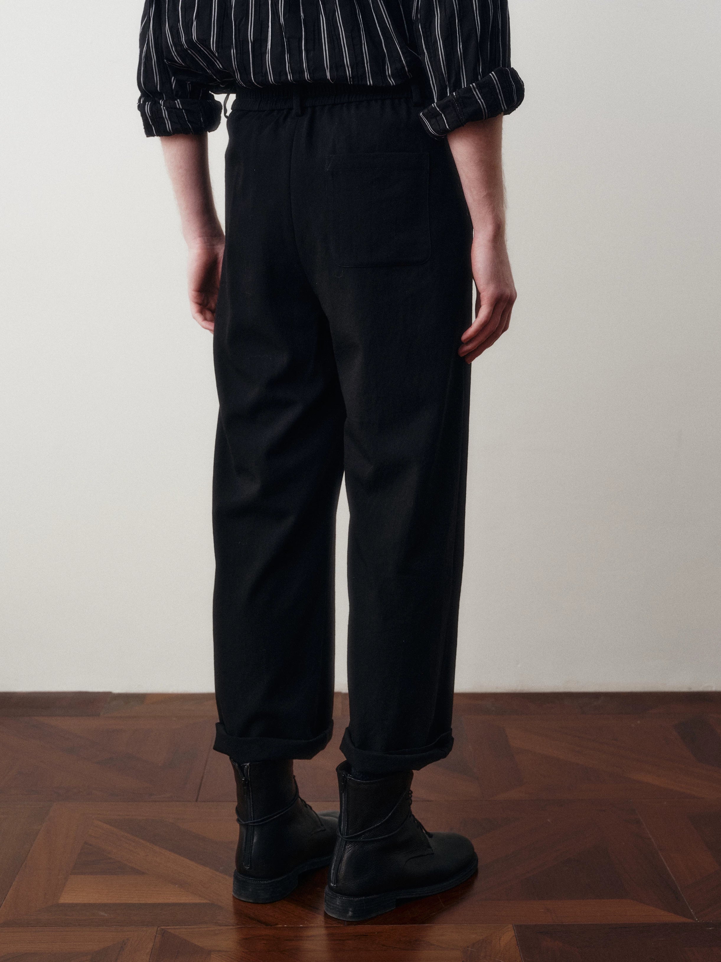 Pleated Wool Blend Cropped Trousers