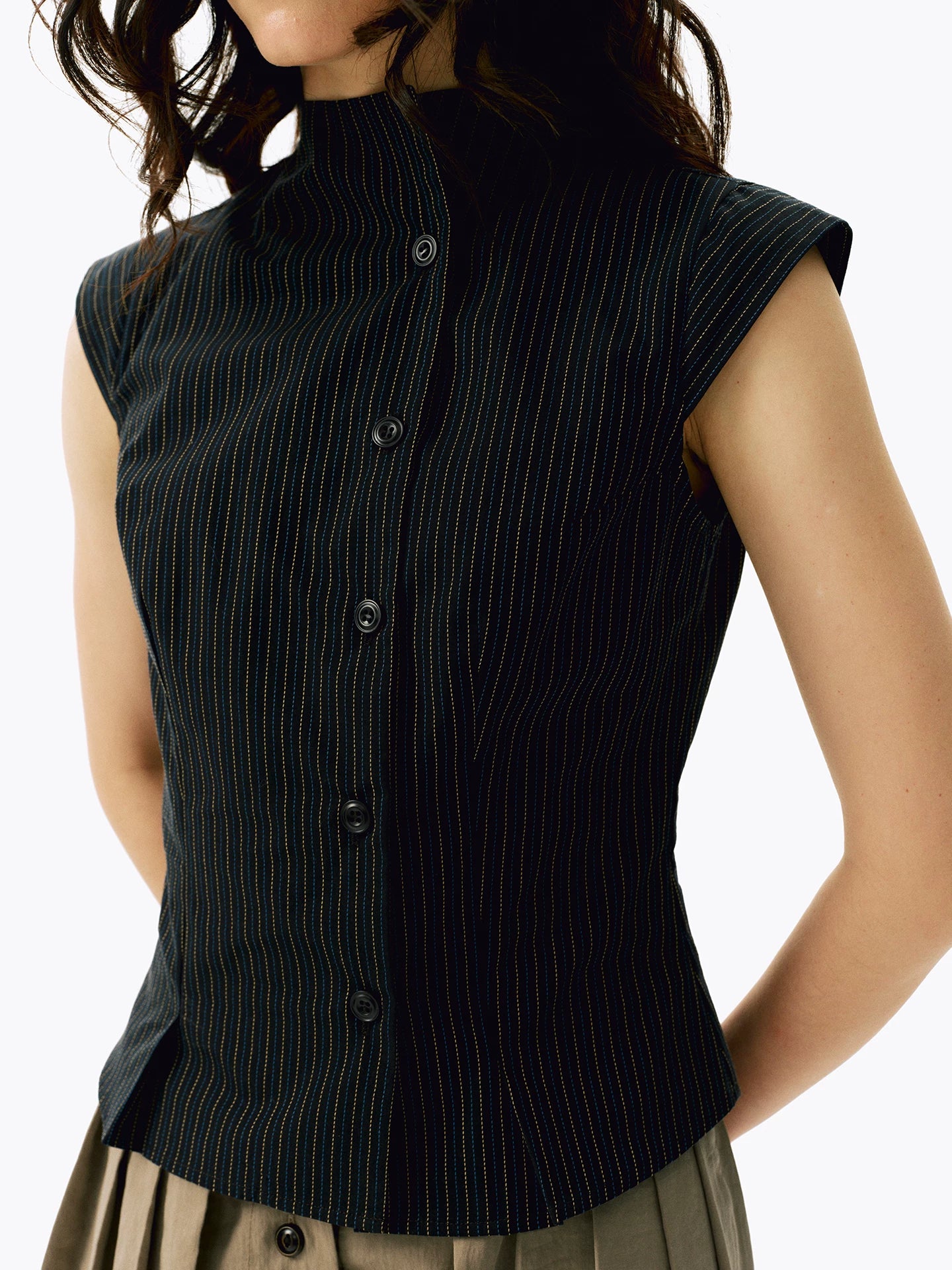 Tailored Sleeveless Stand-Collar Shirt