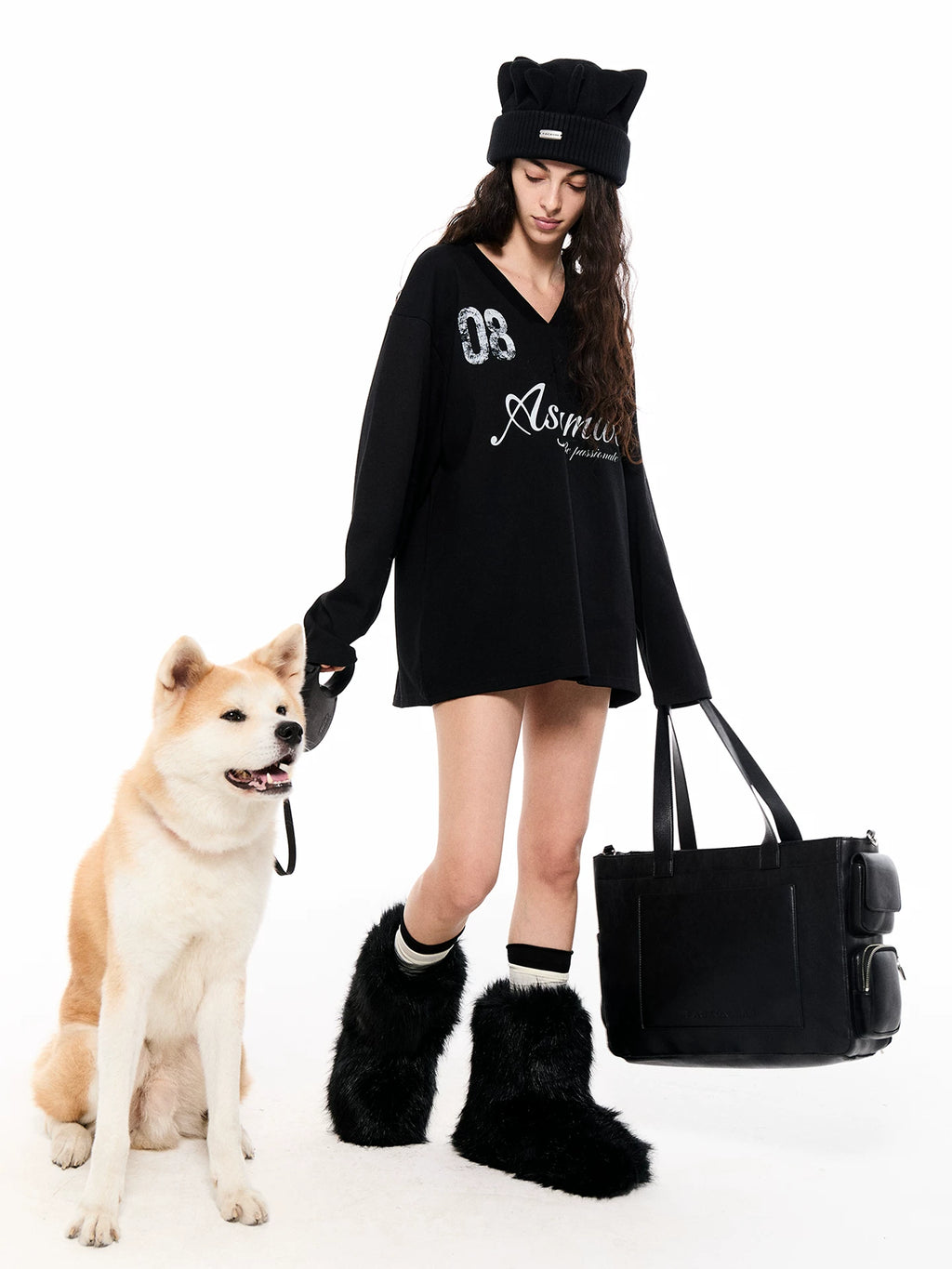 Asymwe Oversized V-Neck Graphic Jersey
