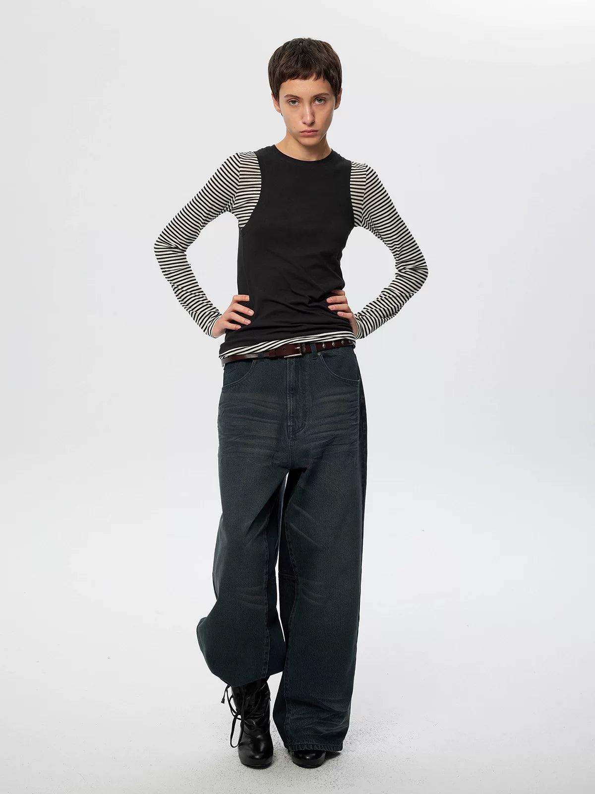 Distressed Patchwork Loose Fit Jeans