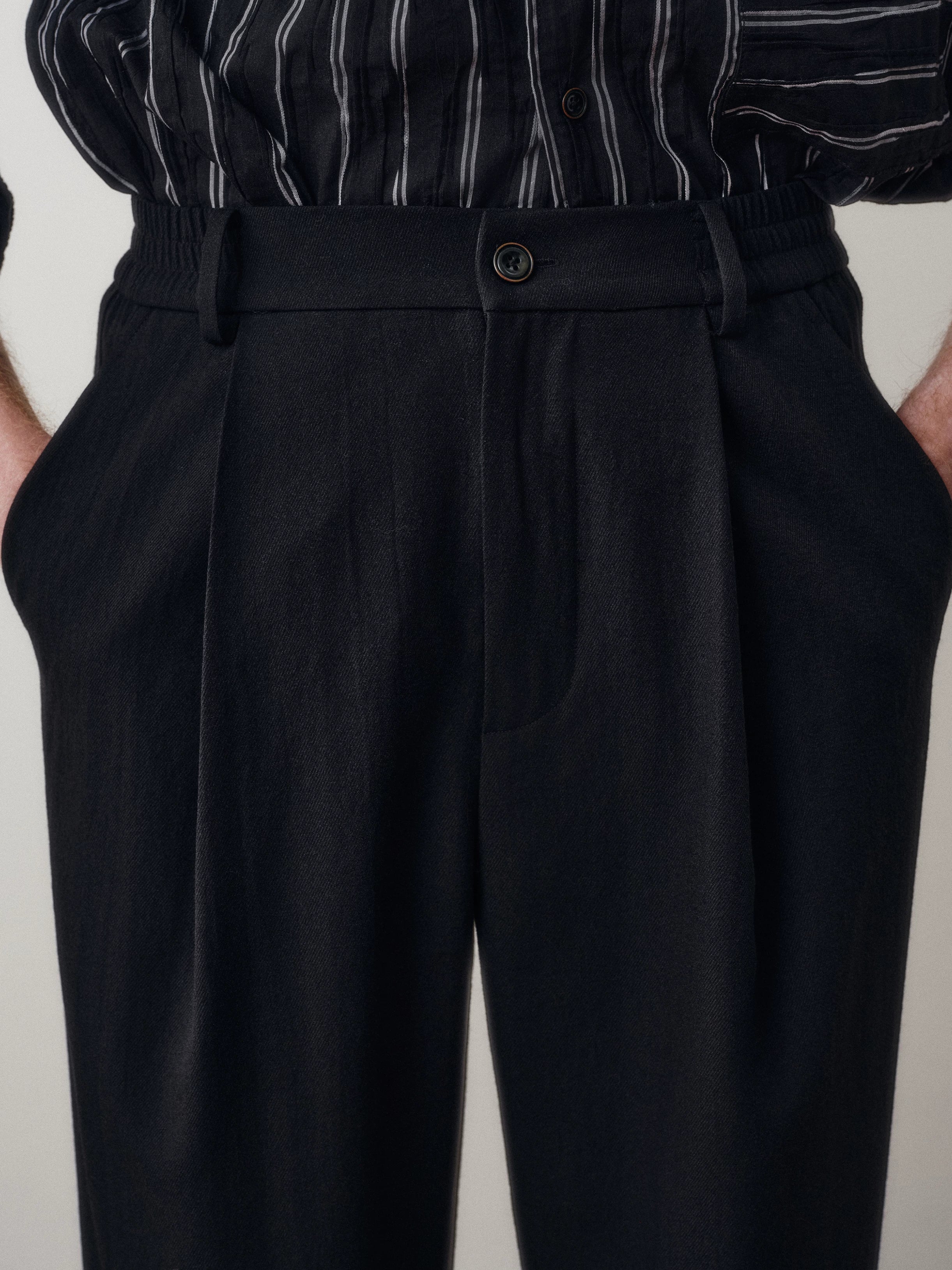 Pleated Wool Blend Cropped Trousers