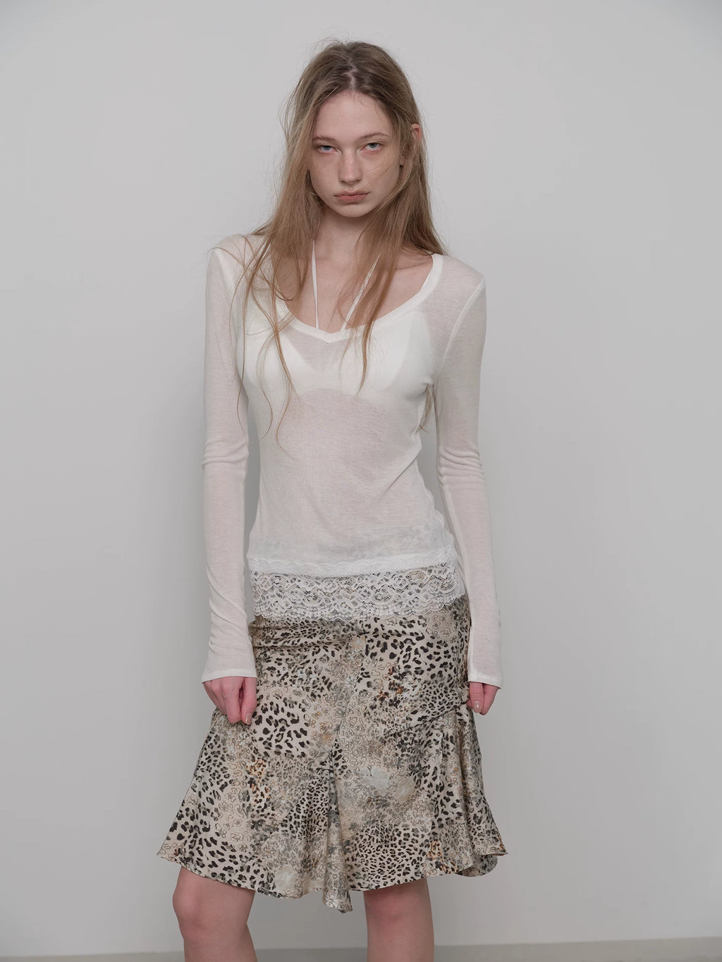 Lace-Trimmed Tencel Wool V-Neck Top